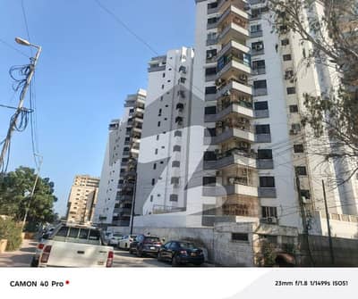 کلفٹن ۔ بلاک 2 کلفٹن,کراچی میں 3 کمروں کا 8 مرلہ فلیٹ 4.5 کروڑ میں برائے فروخت۔