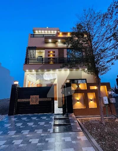 رئیل پام سٹی ایمن آباد موڑ,گوجرانوالہ میں 4 کمروں کا 5 مرلہ مکان 2.05 کروڑ میں برائے فروخت۔