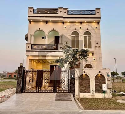 رئیل پام سٹی ایمن آباد موڑ,گوجرانوالہ میں 4 کمروں کا 5 مرلہ مکان 2.1 کروڑ میں برائے فروخت۔