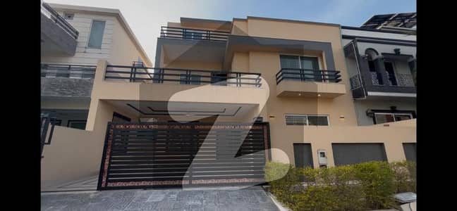 Newly Constructed 10 Marla Designer House In Media Town For Sale. Newly Constructed 10 Marla Designer House In Media Town For Sale.