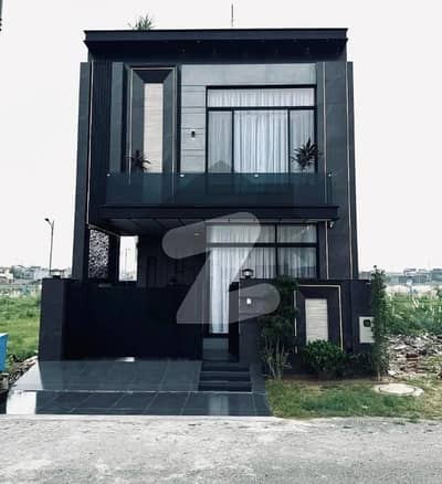 ڈی ایچ اے 9 ٹاؤن ڈیفنس (ڈی ایچ اے),لاہور میں 3 کمروں کا 5 مرلہ مکان 2.7 کروڑ میں برائے فروخت۔