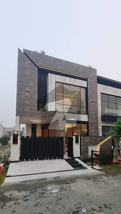 ڈی ایچ اے فیز 6 ڈیفنس (ڈی ایچ اے),لاہور میں 3 کمروں کا 5 مرلہ مکان 3.5 کروڑ میں برائے فروخت۔