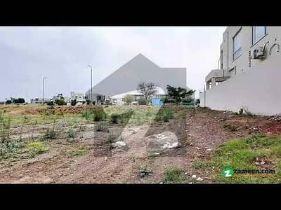 ڈی ایچ اے فیز 2 - سیکٹر ایچ ڈی ایچ اے ڈیفینس فیز 2,ڈی ایچ اے ڈیفینس,اسلام آباد میں 1 کنال رہائشی پلاٹ 3.9 کروڑ میں برائے فروخت۔