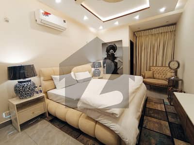 گولڈ کریسٹ مال اینڈ ریزیڈینسی ڈی ایچ اے فیز 4,ڈی ایچ اے ڈیفینس,لاہور میں 2 کمروں کا 6 مرلہ فلیٹ 2.0 لاکھ میں کرایہ پر دستیاب ہے۔