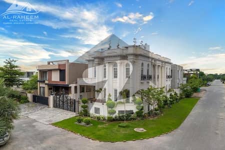 OWNER NEEDY 22 MARLA CORNER WHITE ROYAL GALLERIA DESIGN PALACE FOR SALE IN DHA PHASE 3 NEAR TO MCDONALDS.