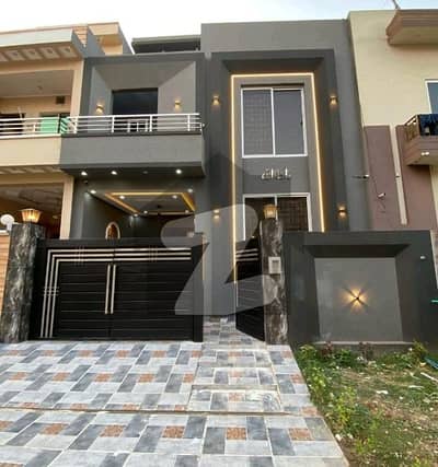 سٹی ہاؤسنگ سوسائٹی گوجرانوالہ میں 4 کمروں کا 5 مرلہ مکان 1.8 کروڑ میں برائے فروخت۔