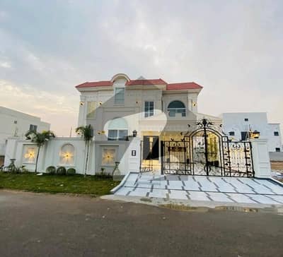 Prominently-Located Prime Location House Available In Citi Housing Society For sale