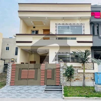 سٹی ہاؤسنگ سوسائٹی گوجرانوالہ میں 4 کمروں کا 5 مرلہ مکان 1.6 کروڑ میں برائے فروخت۔