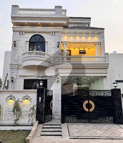 سٹی ہاؤسنگ سوسائٹی گوجرانوالہ میں 4 کمروں کا 5 مرلہ مکان 2.0 کروڑ میں برائے فروخت۔