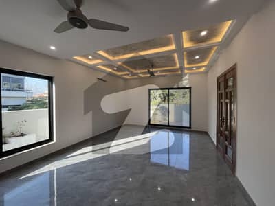 ڈی ایچ اے ڈیفینس فیز 2 ڈی ایچ اے ڈیفینس,اسلام آباد میں 3 کمروں کا 1 کنال بالائی پورشن 1.4 لاکھ میں کرایہ پر دستیاب ہے۔