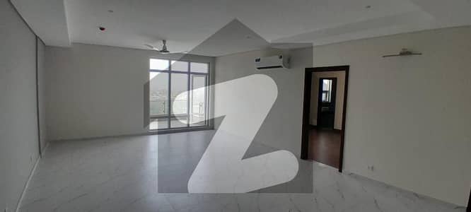 ڈیفینس رایا ڈی ایچ اے ڈیفینس,لاہور میں 3 کمروں کا 11 مرلہ فلیٹ 2.9 لاکھ میں کرایہ پر دستیاب ہے۔