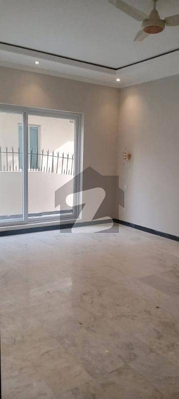 ایف ۔ 6 اسلام آباد میں 7 کمروں کا 1 کنال مکان 21.0 لاکھ میں کرایہ پر دستیاب ہے۔