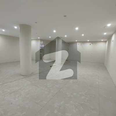 کیولری گراؤنڈ لاہور میں 6 مرلہ دفتر 1.65 لاکھ میں کرایہ پر دستیاب ہے۔