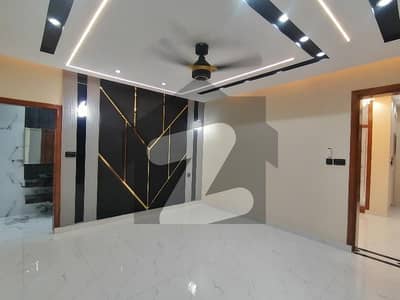 Get Your Hands On House In Lahore Best Area