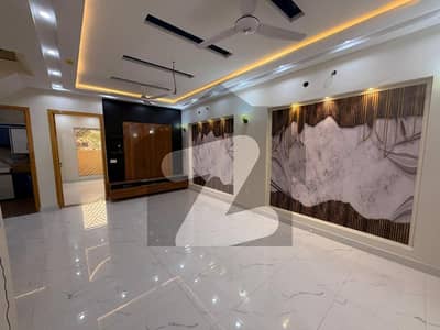 ڈی ایچ اے 11 رہبر فیز 2 ڈی ایچ اے 11 رہبر,لاہور میں 3 کمروں کا 5 مرلہ مکان 1.15 لاکھ میں کرایہ پر دستیاب ہے۔