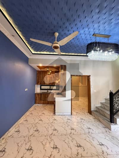 الحفیظ گارڈن - فیز 2 مین کینال بینک روڈ,لاہور میں 4 کمروں کا 3 مرلہ مکان 1.55 کروڑ میں برائے فروخت۔