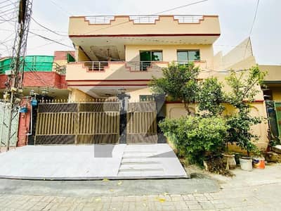 مرغزار آفیسرز کالونی لاہور میں 6 کمروں کا 10 مرلہ مکان 3.25 کروڑ میں برائے فروخت۔ مرغزار آفیسرز کالونی لاہور میں 6 کمروں کا 10 مرلہ مکان 3.25 کروڑ میں برائے فروخت۔