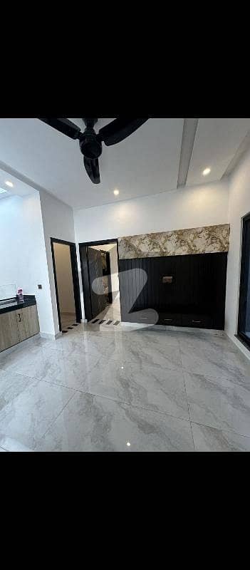 7 Marla lock option available for rent   gas available   brand new   House