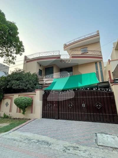 مرغزار آفیسرز کالونی لاہور میں 5 کمروں کا 10 مرلہ مکان 3.25 کروڑ میں برائے فروخت۔ مرغزار آفیسرز کالونی لاہور میں 5 کمروں کا 10 مرلہ مکان 3.25 کروڑ میں برائے فروخت۔