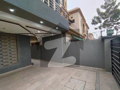 1 Kanal Single Storey Upper Portion For Rent With Gas