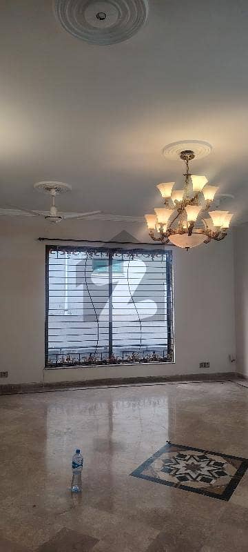 ڈی ایچ اے ڈیفینس فیز 2 ڈی ایچ اے ڈیفینس,اسلام آباد میں 3 کمروں کا 1 کنال بالائی پورشن 1.2 لاکھ میں کرایہ پر دستیاب ہے۔