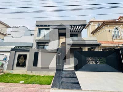 10 Marla Low Budget Modern House for Sale | Central Park LHR