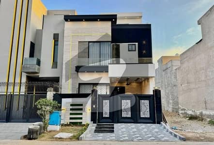 On Excellent Location 5 Marla Spacious House Is Available In Citi Housing Society For sale