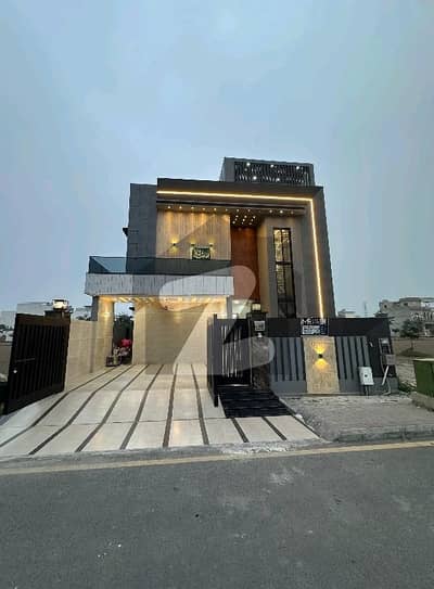 رئیل پام سٹی ایمن آباد موڑ,گوجرانوالہ میں 5 کمروں کا 10 مرلہ مکان 4.0 کروڑ میں برائے فروخت۔