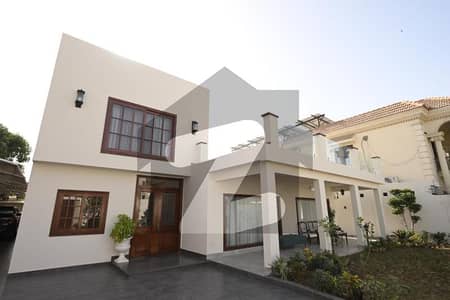 ڈی ایچ اے فیز 5 ڈی ایچ اے ڈیفینس,کراچی میں 4 کمروں کا 2 کنال مکان 20.0 لاکھ میں کرایہ پر دستیاب ہے۔