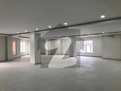 Commercial Space Building Available for Rent Prime Expressway Location Total Covered Area: 40,800 Sq. Ft. Total Floors: 8 (Lower Ground + Ground + 6 Upper Floors) Location: Main Expressway Directly Opposite Metro Station
