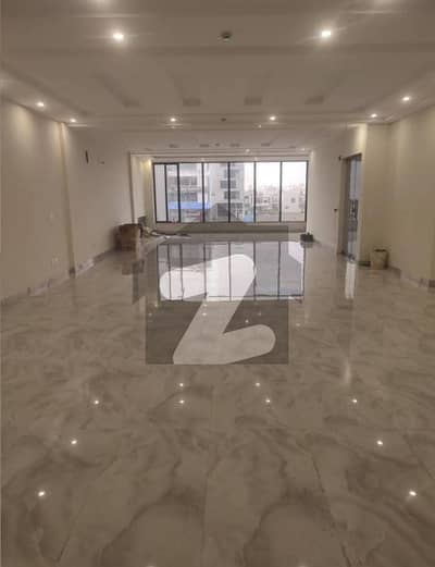 ڈی ایچ اے فیز 6 - مین بلیوارڈ ڈی ایچ اے فیز 6,ڈیفنس (ڈی ایچ اے),لاہور میں 8 مرلہ دفتر 85.0 ہزار میں کرایہ پر دستیاب ہے۔