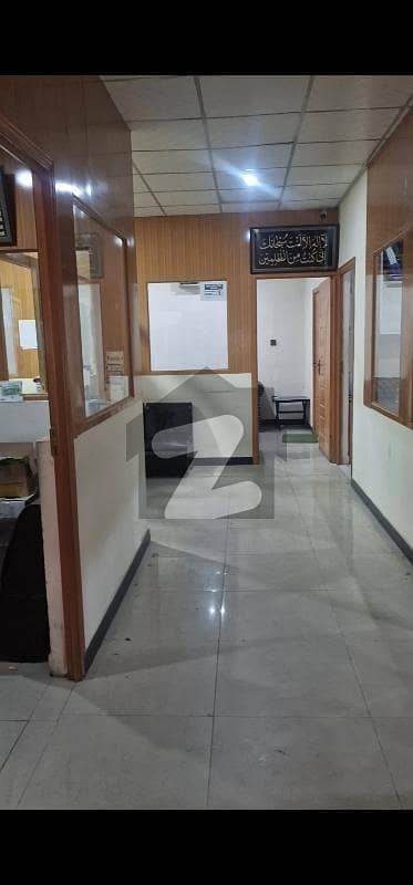 1000 Sq. Feet approx Office Is For Rent, Ideal for IT Companies, Software Houses and for Call Centre.