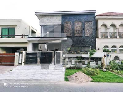 10 MARLA SLIGHTLY USE HOUSE NEAR TO PARK OWNER NEEDS