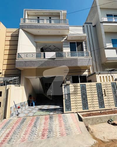 ائیرپورٹ ہاؤسنگ سوسائٹی - سیکٹر 4 ائیرپورٹ ہاؤسنگ سوسائٹی,راولپنڈی میں 4 کمروں کا 5 مرلہ مکان 1.9 کروڑ میں برائے فروخت۔ ائیرپورٹ ہاؤسنگ سوسائٹی - سیکٹر 4 ائیرپورٹ ہاؤسنگ سوسائٹی,راولپنڈی میں 4 کمروں کا 5 مرلہ مکان 1.9 کروڑ میں برائے فروخت۔