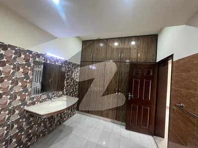 ڈی ایچ اے فیز 7 ڈیفنس (ڈی ایچ اے),لاہور میں 6 کمروں کا 1 کنال مکان 3.0 لاکھ میں کرایہ پر دستیاب ہے۔