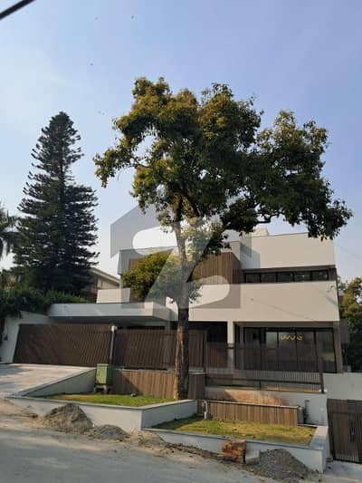 ایف ۔ 7 اسلام آباد میں 10 کمروں کا 2 کنال مکان 36.0 لاکھ میں کرایہ پر دستیاب ہے۔