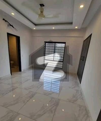 Prime Location 1850 Square Feet Flat Is Available For Sale