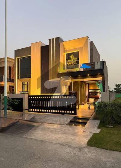 ڈی ایچ اے فیز 7 ڈیفنس (ڈی ایچ اے),لاہور میں 6 کمروں کا 1 کنال مکان 3.0 لاکھ میں کرایہ پر دستیاب ہے۔