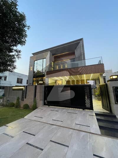 ڈی ایچ اے فیز 7 - بلاک یو فیز 7,ڈیفنس (ڈی ایچ اے),لاہور میں 4 کمروں کا 10 مرلہ مکان 4.9 کروڑ میں برائے فروخت۔ ڈی ایچ اے فیز 7 - بلاک یو فیز 7,ڈیفنس (ڈی ایچ اے),لاہور میں 4 کمروں کا 10 مرلہ مکان 4.9 کروڑ میں برائے فروخت۔