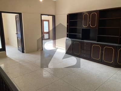 ایف ۔ 7 اسلام آباد میں 5 کمروں کا 1 کنال مکان 5.5 لاکھ میں کرایہ پر دستیاب ہے۔