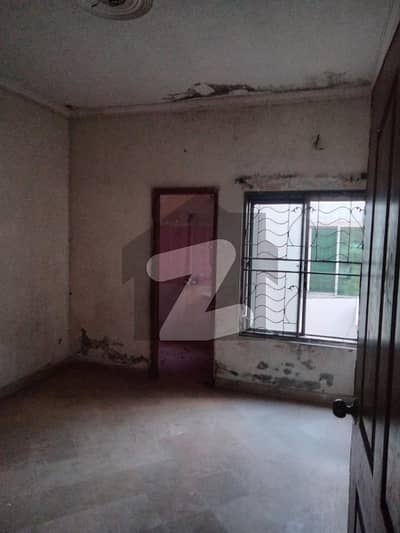 جوہر ٹاؤن فیز 1 جوہر ٹاؤن,لاہور میں 3 کمروں کا 5 مرلہ مکان 90.0 ہزار میں کرایہ پر دستیاب ہے۔