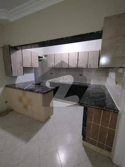 ڈی ایچ اے فیز 2 ایکسٹینشن ڈی ایچ اے ڈیفینس,کراچی میں 2 کمروں کا 4 مرلہ فلیٹ 60.0 ہزار میں کرایہ پر دستیاب ہے۔