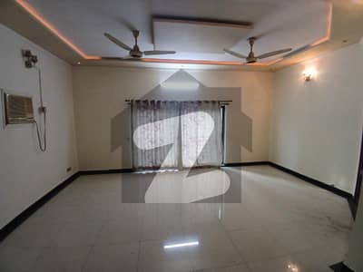 22 Marla Lower Portion For Rent Available In Valencia Housing Society Lahore Bijli Pani Gas Available Two Car Parking Ke Sath 22 Marla Lower Portion For Rent Available In Valencia Housing Society Lahore Bijli Pani Gas Available Two Car Parking Ke Sath