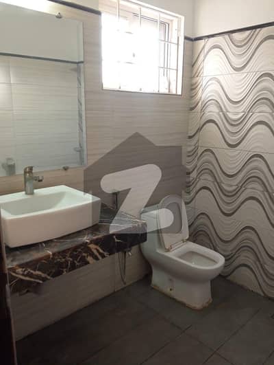 10 Marla Slightly Used House For Sale