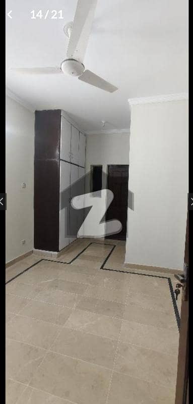 جی ۔ 13 اسلام آباد میں 4 کمروں کا 4 مرلہ مکان 1.2 لاکھ میں کرایہ پر دستیاب ہے۔