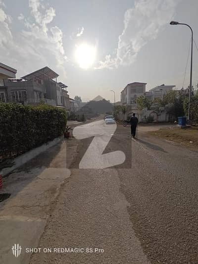 پاکستان ٹاؤن ۔ فیز 2 پاکستان ٹاؤن,اسلام آباد میں 3 کمروں کا 10 مرلہ مکان 2.45 کروڑ میں برائے فروخت۔