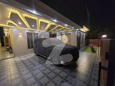 بحریہ ٹاؤن فیز 3 بحریہ ٹاؤن راولپنڈی,راولپنڈی میں 5 کمروں کا 1 کنال مکان 9.0 کروڑ میں برائے فروخت۔