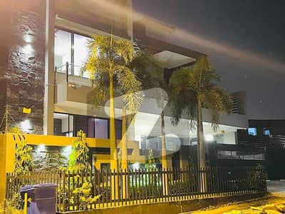 24 Marla Top Classed Location House