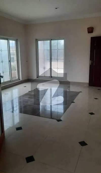 ایف ۔ 11 اسلام آباد میں 3 کمروں کا 1 کنال بالائی پورشن 2.5 لاکھ میں کرایہ پر دستیاب ہے۔