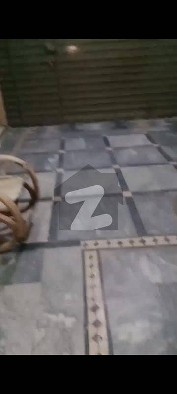 قائدِ اعظم کالونی راولپنڈی میں 3 کمروں کا 5 مرلہ مکان 35.0 ہزار میں کرایہ پر دستیاب ہے۔